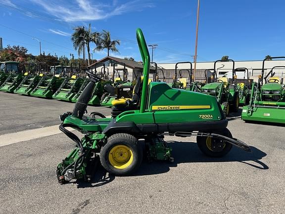 Image of John Deere 7200A equipment image 1