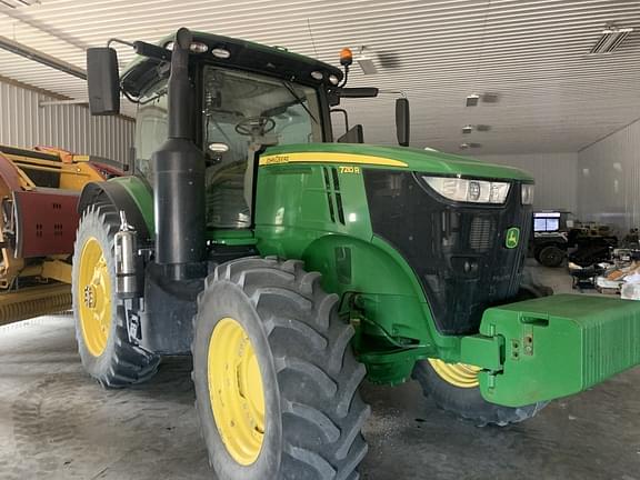 2018 John Deere 7210R Equipment Image0
