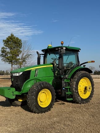 2018 John Deere 7210R Equipment Image0