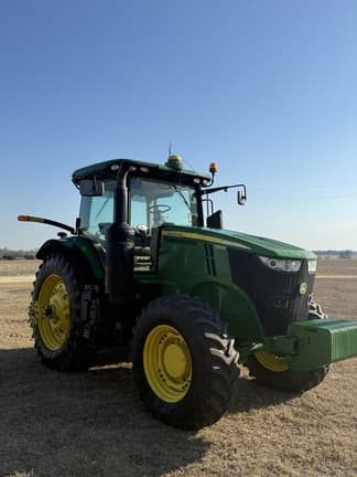 Image of John Deere 7210R equipment image 4