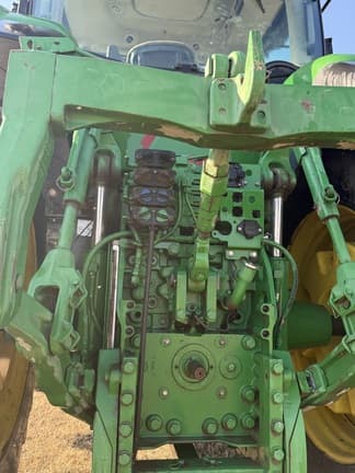 Image of John Deere 7210R equipment image 2