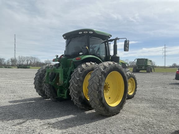 Image of John Deere 7210R equipment image 4