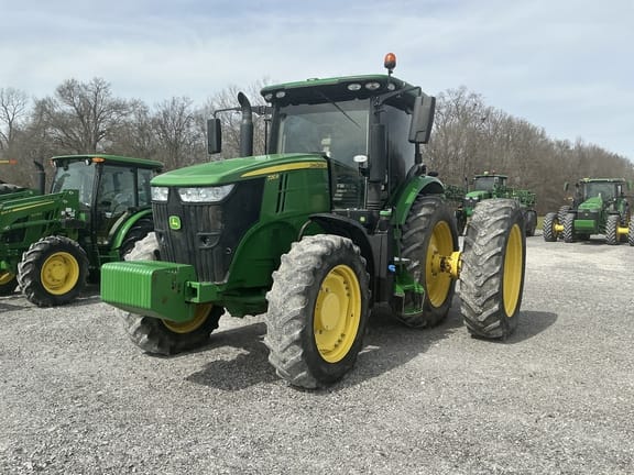 2018 John Deere 7210R Equipment Image0