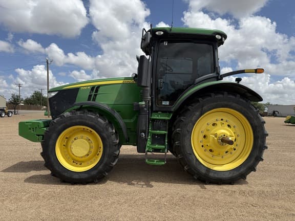Image of John Deere 7210R equipment image 1