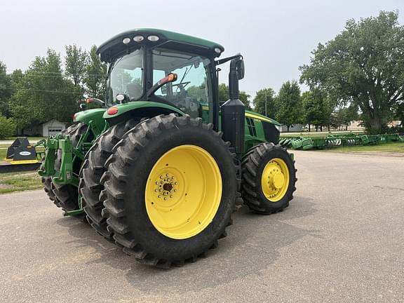 Image of John Deere 7210R equipment image 2