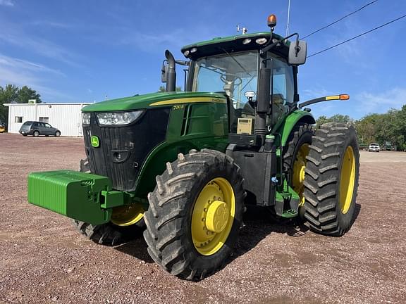 Image of John Deere 7210R equipment image 1