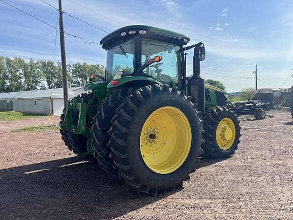 Image of John Deere 7210R equipment image 4