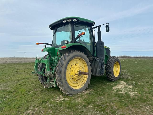 Image of John Deere 7210R equipment image 4