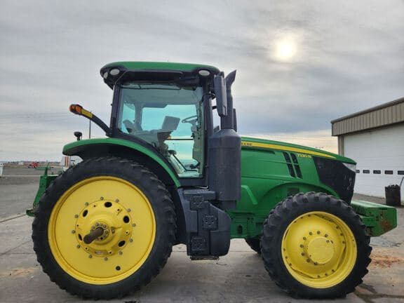 Image of John Deere 7230R equipment image 4