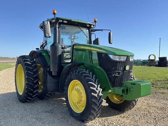 Image of John Deere 7230R equipment image 1