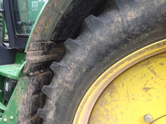 Image of John Deere 7230R equipment image 4