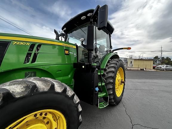 Image of John Deere 7230R equipment image 1