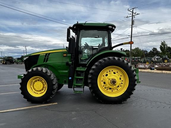 Image of John Deere 7230R equipment image 3