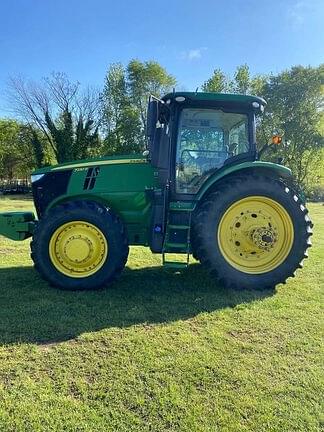Image of John Deere 7230R equipment image 2