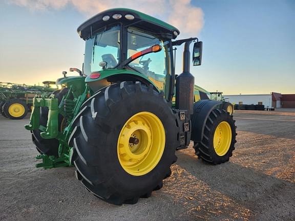 Image of John Deere 7230R equipment image 2