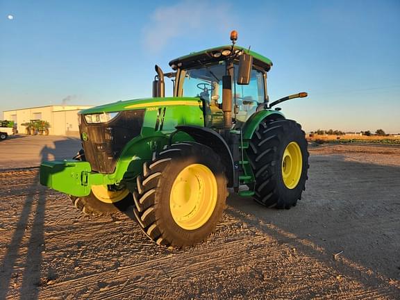 Image of John Deere 7230R equipment image 4