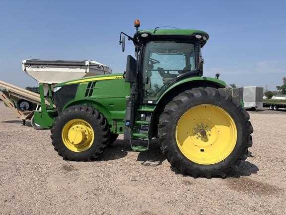 Image of John Deere 7270R equipment image 2