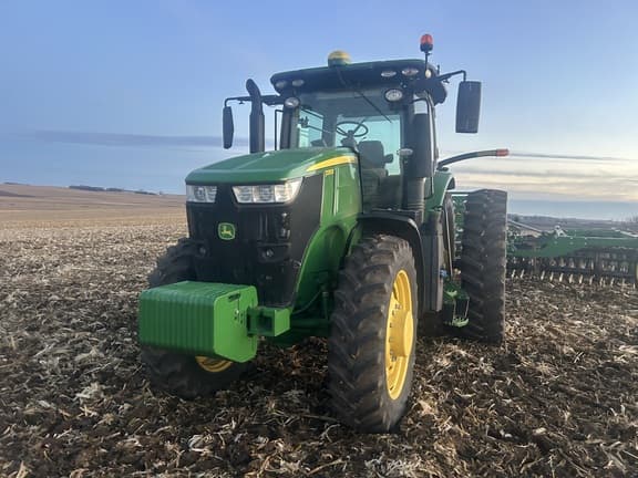 Image of John Deere 7270R equipment image 3