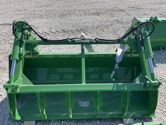 Image of John Deere Bucket Grapple equipment image 1