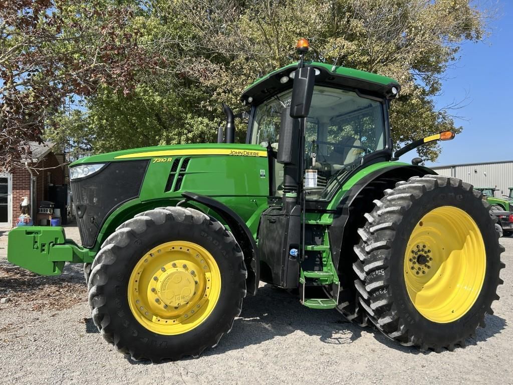 2018 John Deere 7310R Equipment Image0