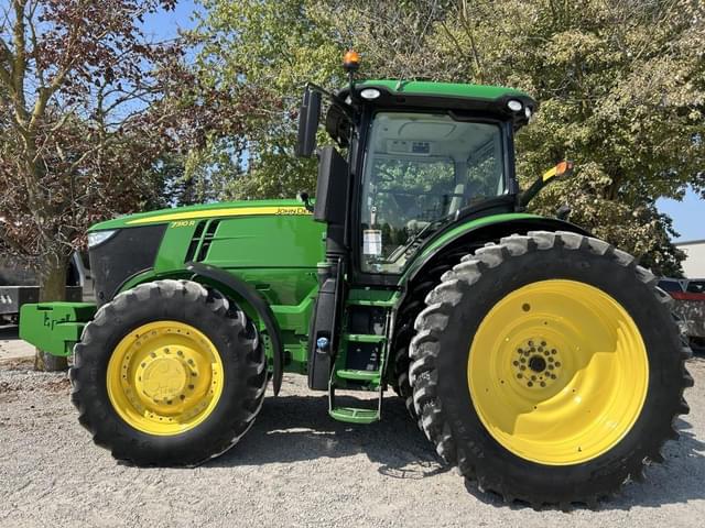 Image of John Deere 7310R equipment image 2