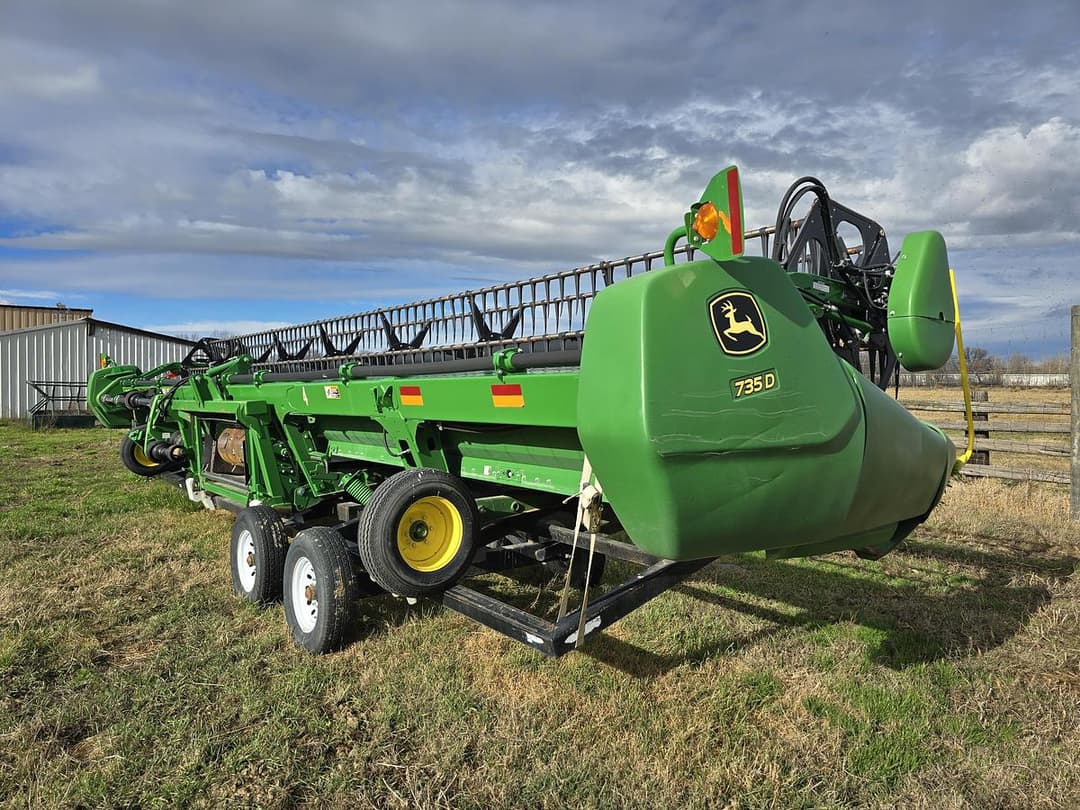 Image of John Deere 735D Primary image
