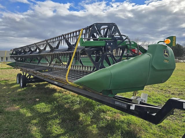 Image of John Deere 735D equipment image 3