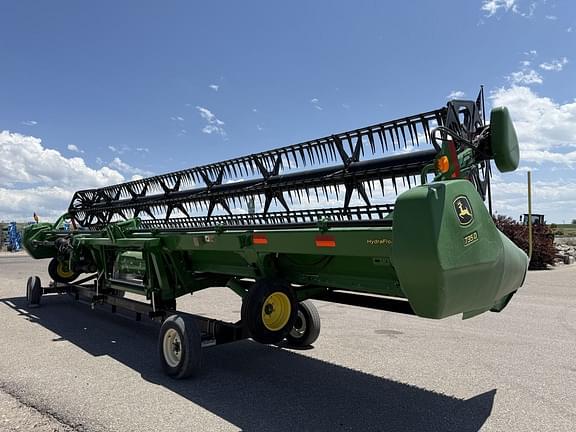 Image of John Deere 735D equipment image 2