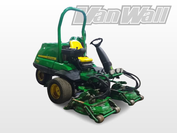 Image of John Deere 7400 Primary image