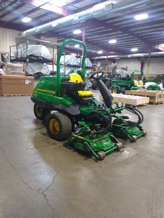 2018 John Deere 7400 Equipment Image0