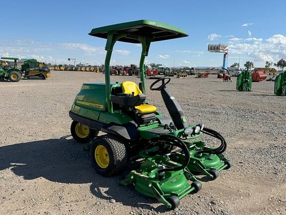 Image of John Deere 7400A equipment image 1