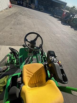 Image of John Deere 7400A equipment image 1