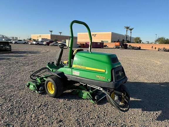 Image of John Deere 7400A equipment image 3