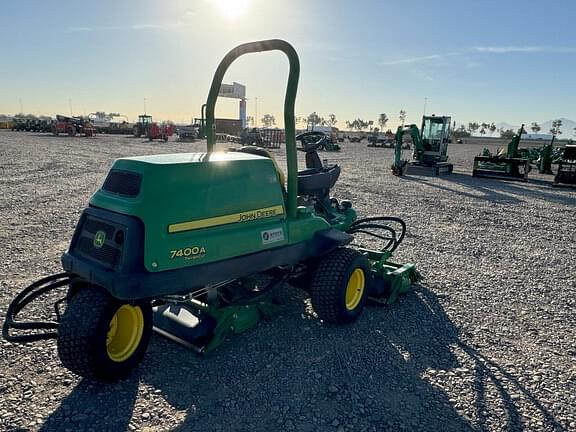 Image of John Deere 7400A equipment image 4