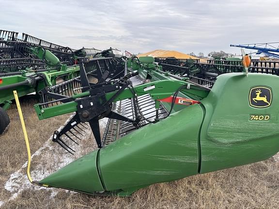 Image of John Deere 740D equipment image 3