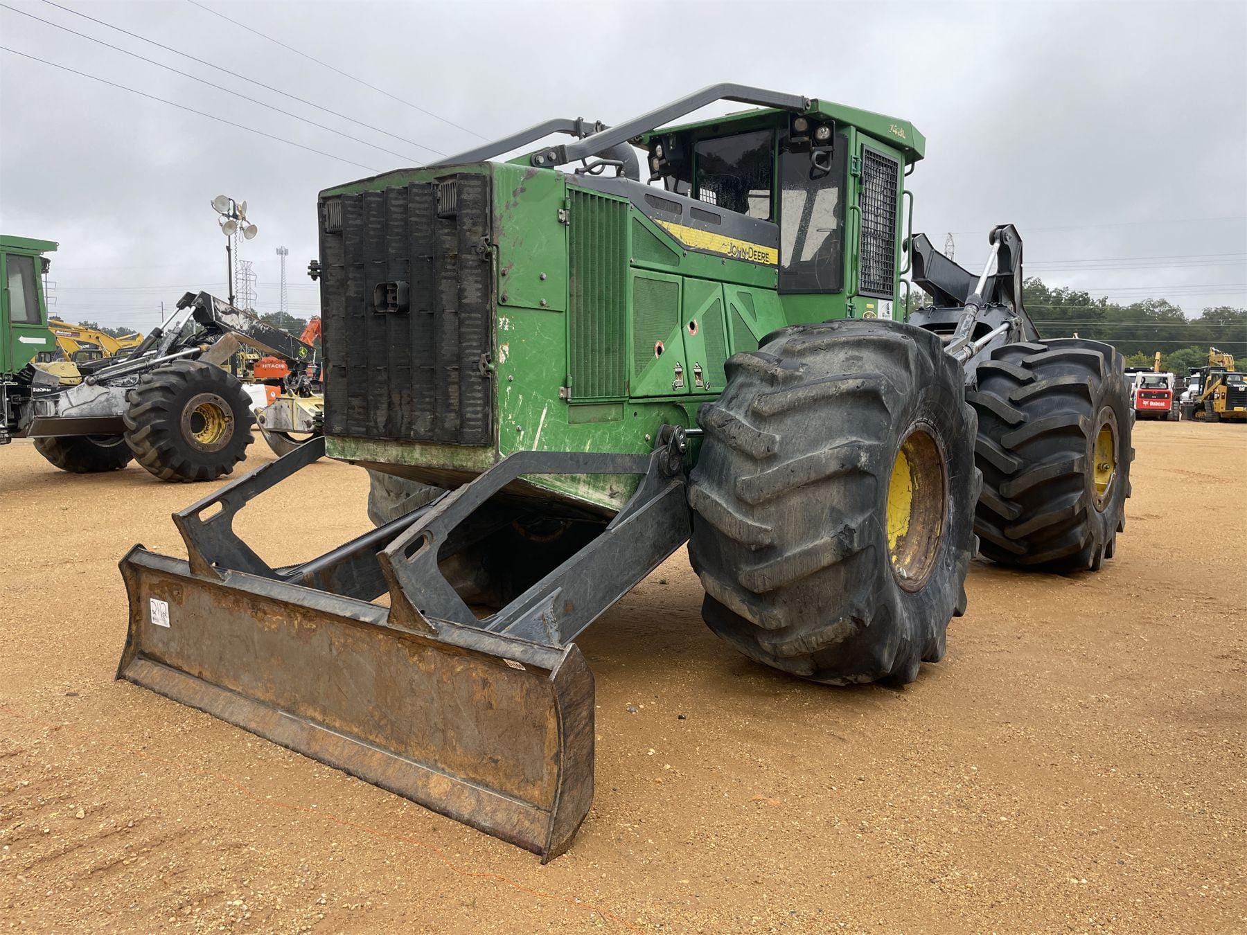 Main image John Deere 748L