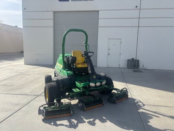 Image of John Deere 7500A equipment image 1