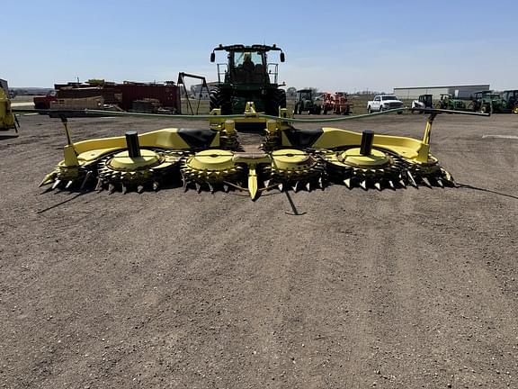 Image of John Deere 770 equipment image 2