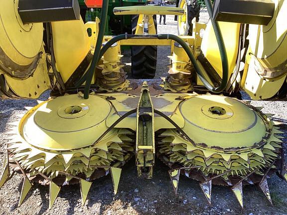 Image of John Deere 770 equipment image 4