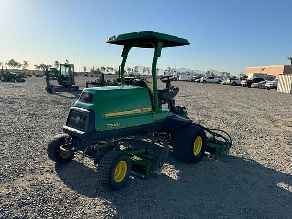 Image of John Deere 7700A equipment image 4