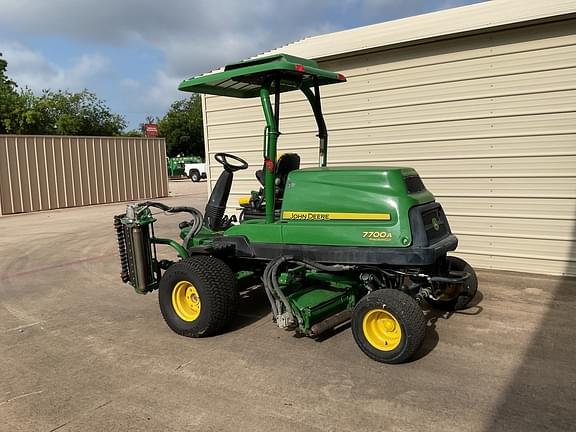 Image of John Deere 7700A equipment image 4