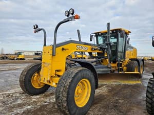 2018 John Deere 772GP Image