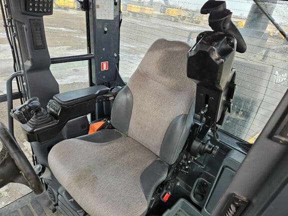 Image of John Deere 770G equipment image 4