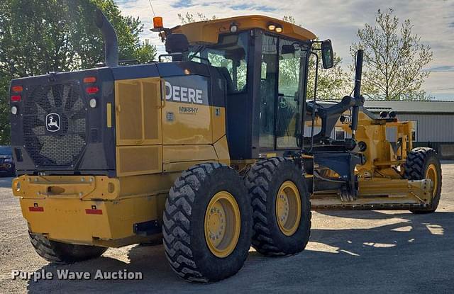 Image of John Deere 770G equipment image 4