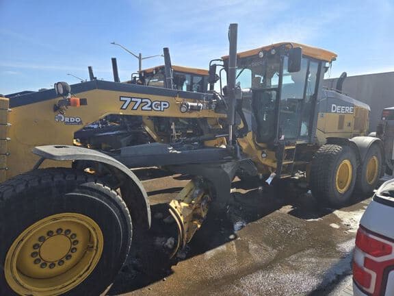 Image of John Deere 772GP equipment image 1