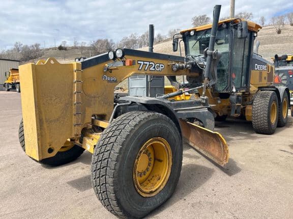 Image of John Deere 772G Primary image