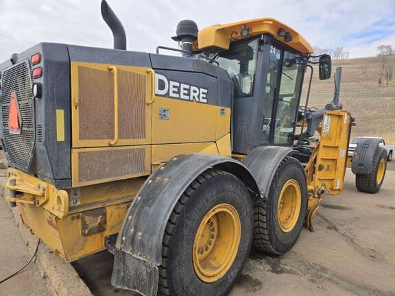 Image of John Deere 772G equipment image 4