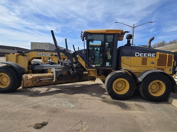 Image of John Deere 772GP equipment image 1