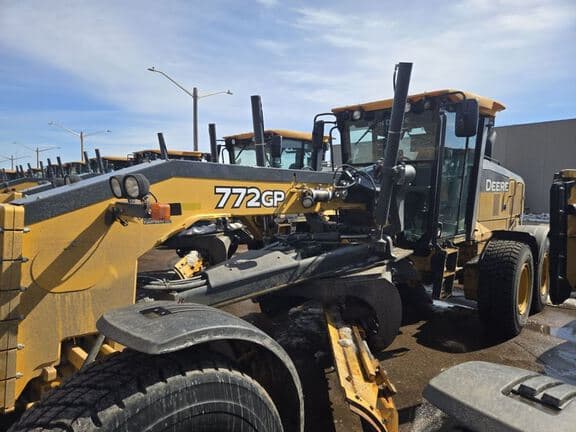 Image of John Deere 772GP Primary image