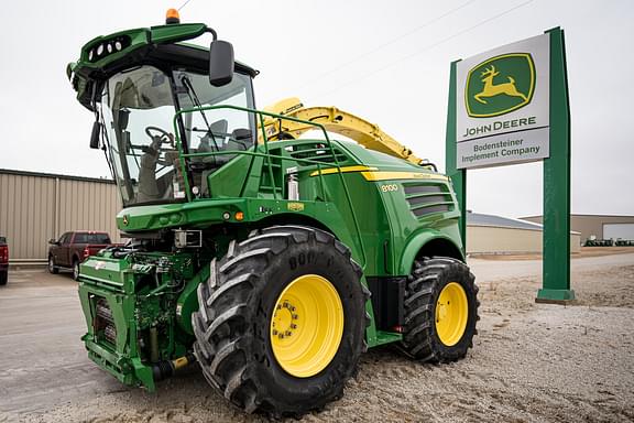 Image of John Deere 8100 Primary image